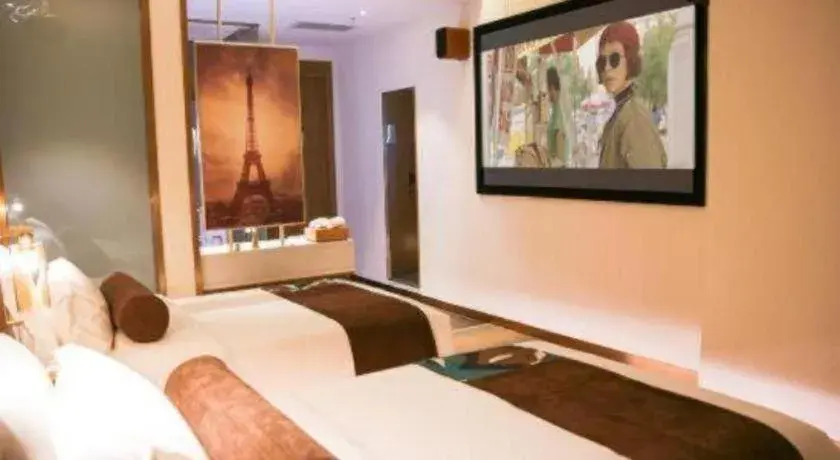 Bed in James Joyce Coffetel Shijiazhuang Wanda Plaza Tangu Metro Station Bed in James Joyce Coffetel Shijiazhuang Wanda Plaza Tangu Metro Station