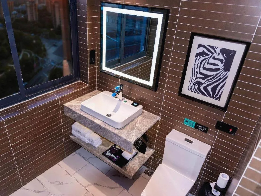 Xana Hotelle Nanchang Tengwang Pavilion Qingshan Road Metro Station