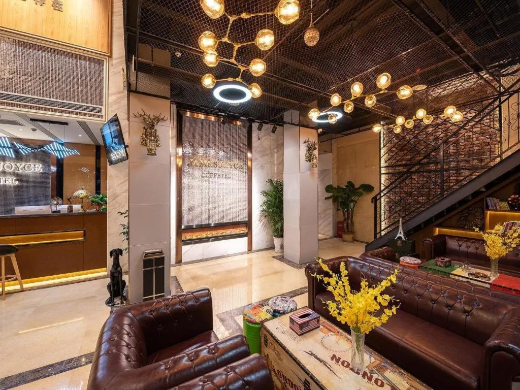 James Joyce Coffetel Anyang Railway Station Wenfeng Avenue Yinxu Scenic Spot