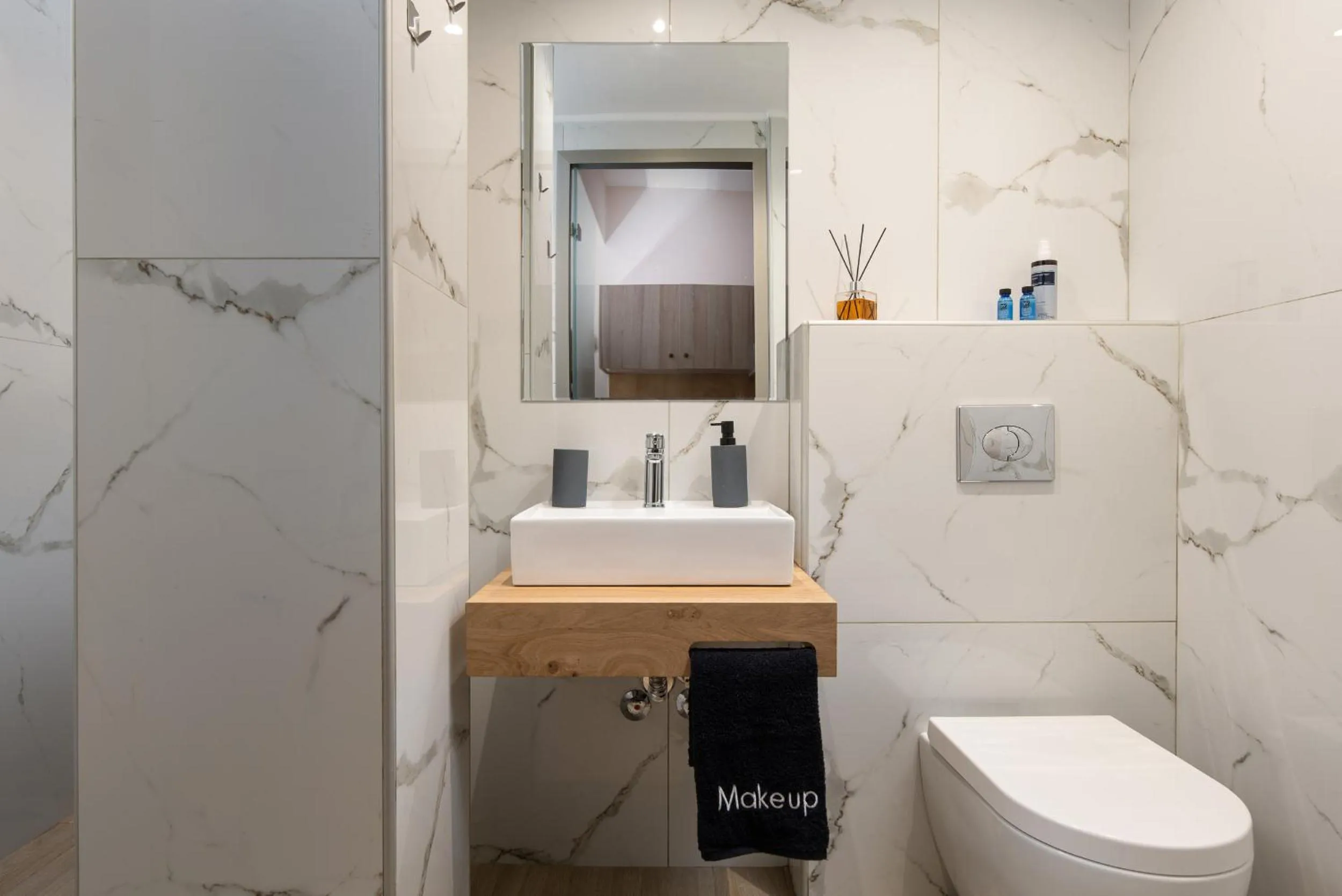 Shower in Epohikon Studios