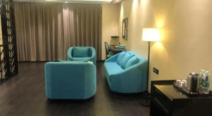 Xana Hotelle Yining Airport Road Jinwuyuan