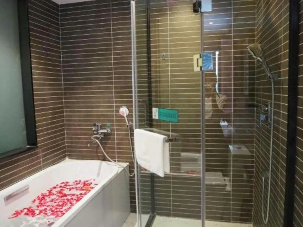 Xana Hotelle Yining Airport Road Jinwuyuan