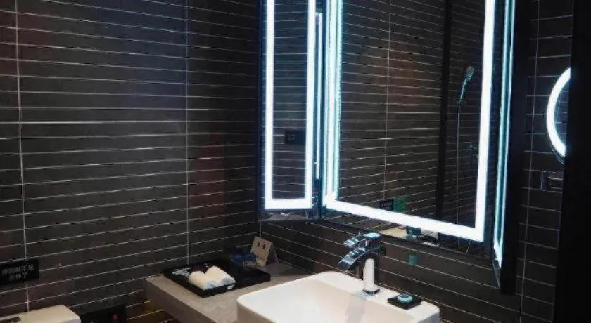 Xana Hotelle Yining Airport Road Jinwuyuan