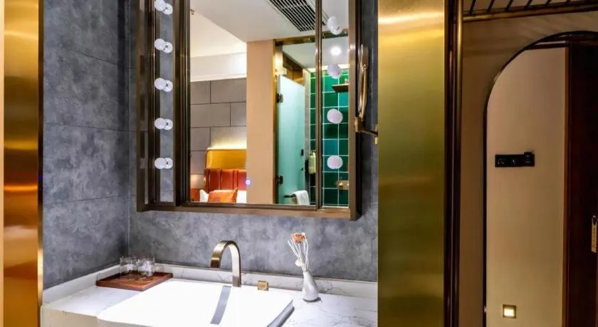 James Joyce Coffetel Tianjin Railway Station