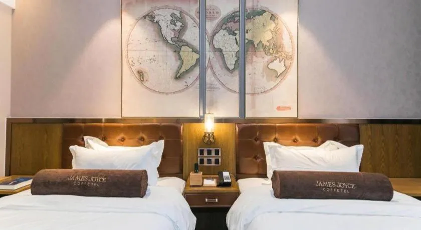 Bed in James Joyce Coffetel Tianjin Railway Station