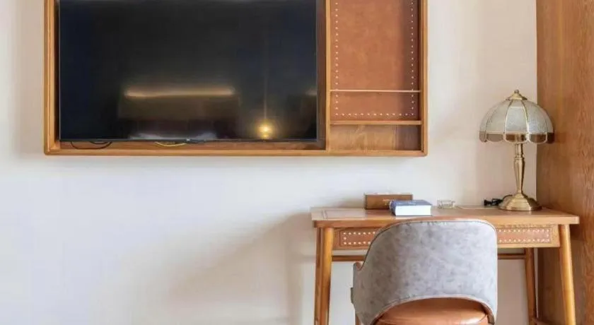 James Joyce Coffetel Tianjin Railway Station