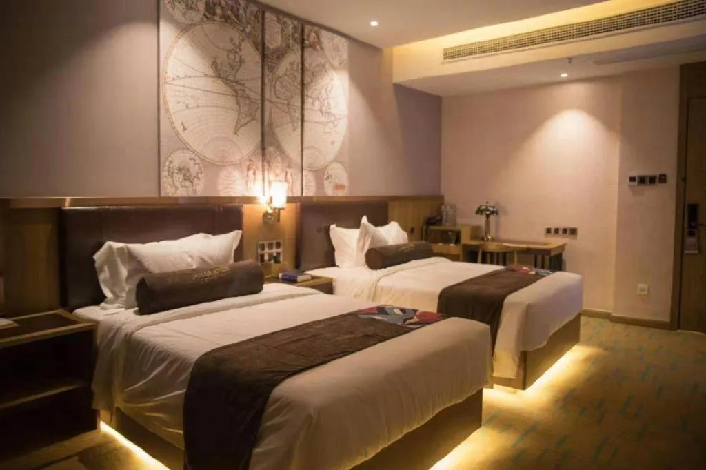 Bed in James Joyce Coffetel Tianjin Railway Station