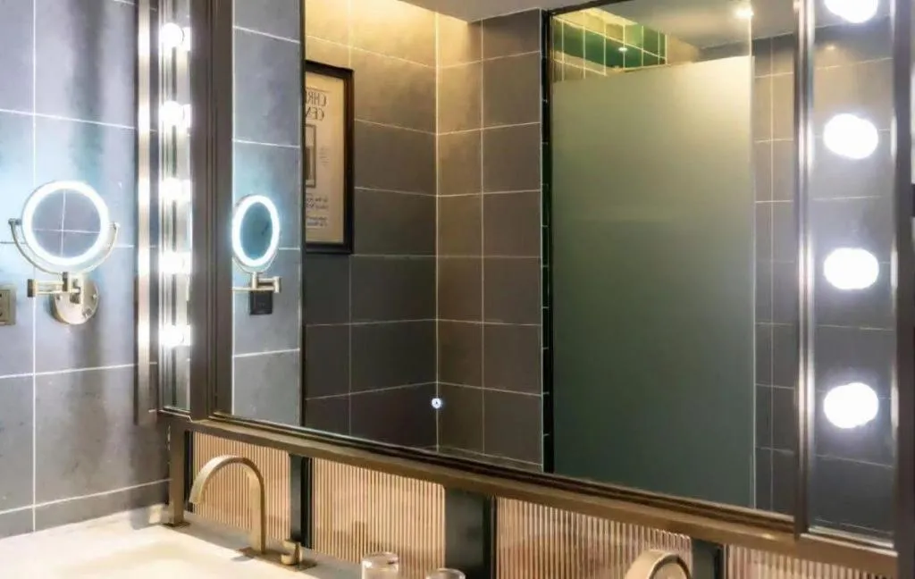 James Joyce Coffetel Tianjin Railway Station