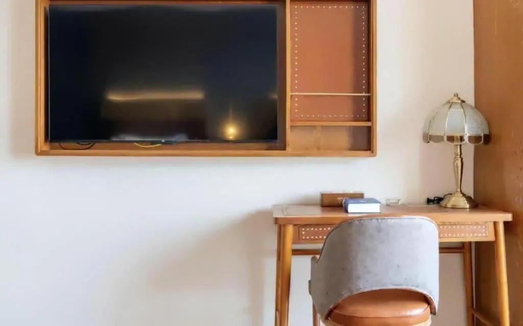 James Joyce Coffetel Tianjin Railway Station