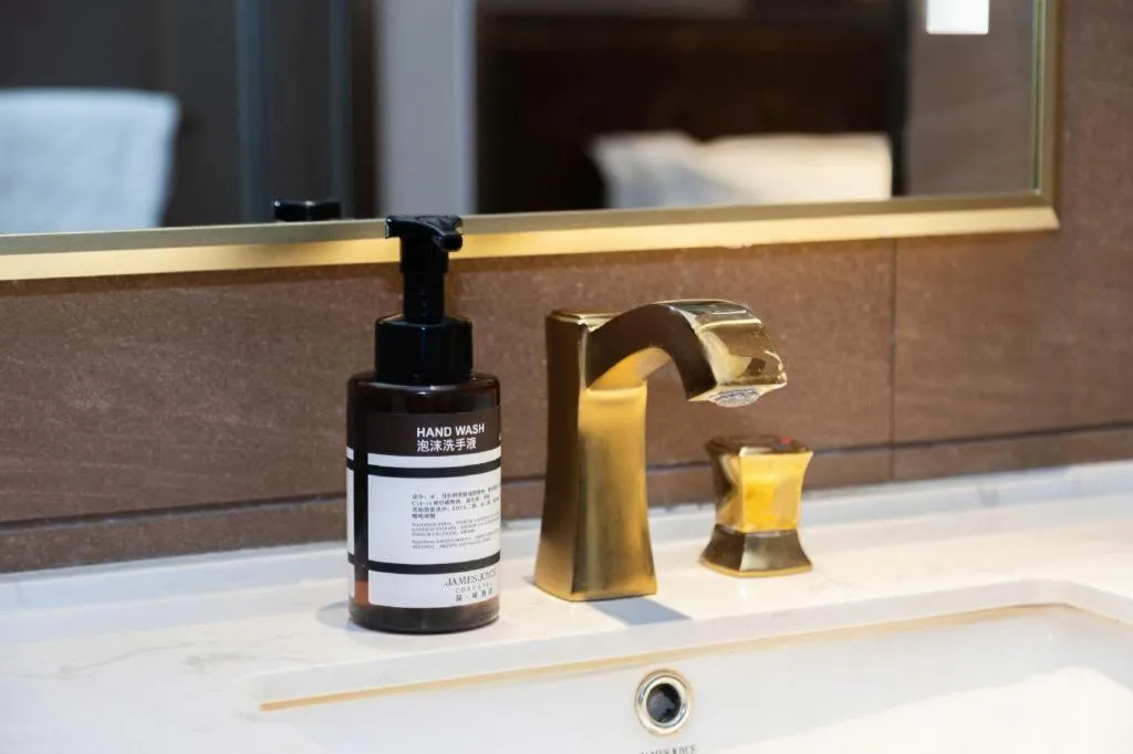 James Joyce Coffetel Tianjin Railway Station