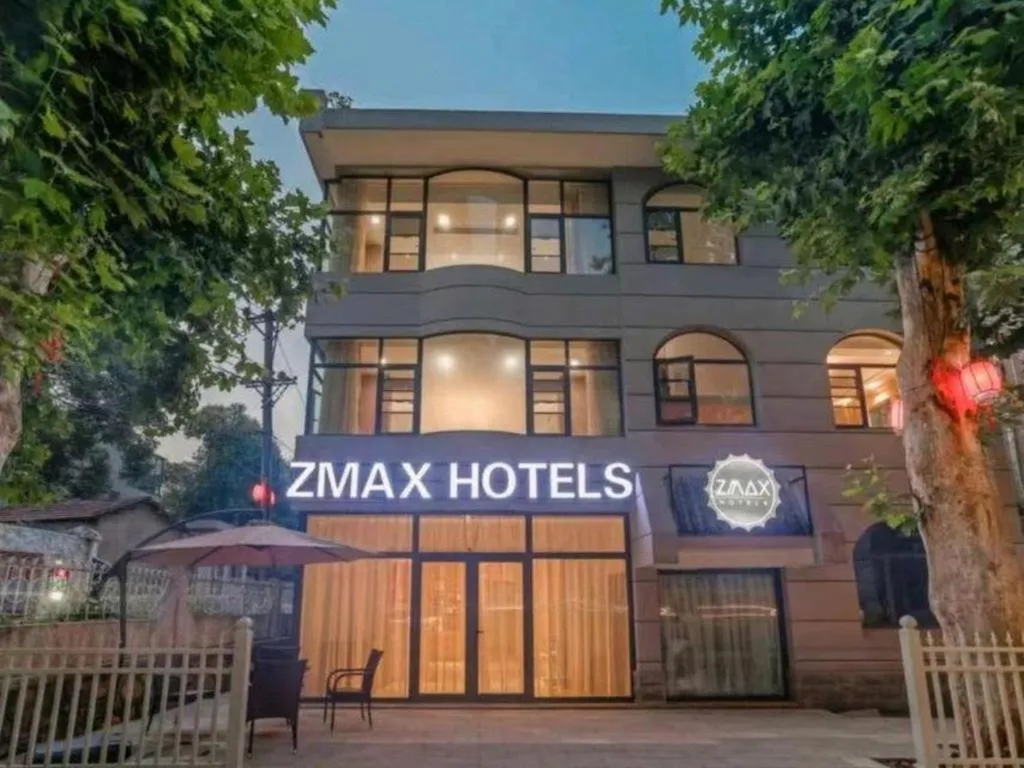 ZMAX Hotels Wuhan East Lake