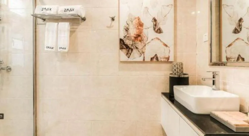 ZMAX Hotels Wuhan East Lake