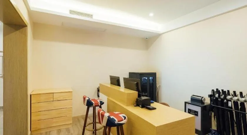 ZMAX Hotels Wuhan East Lake