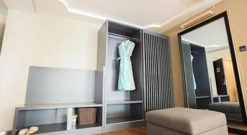 James Joyce Coffetel Jilin Railway Station Fortune Plaza