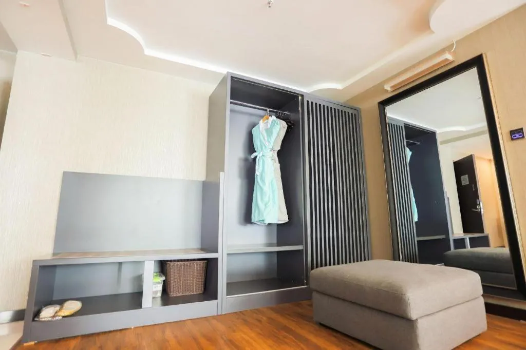 James Joyce Coffetel Jilin Railway Station Fortune Plaza