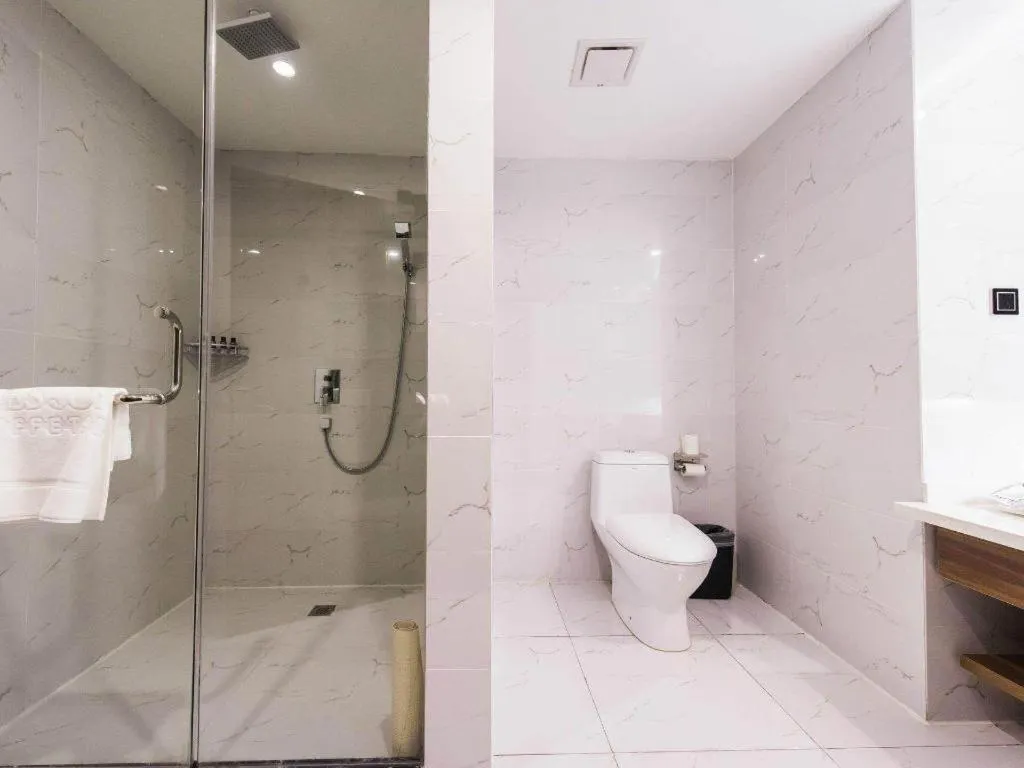 James Joyce Coffetel Jilin Railway Station Fortune Plaza