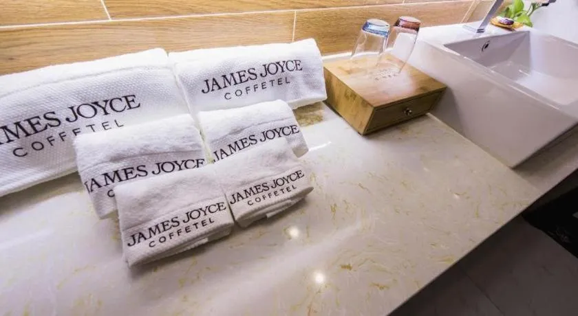 James Joyce Coffetel Jilin Railway Station Fortune Plaza