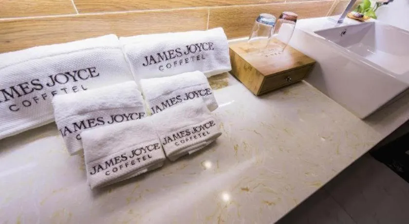 James Joyce Coffetel Jilin Railway Station Fortune Plaza
