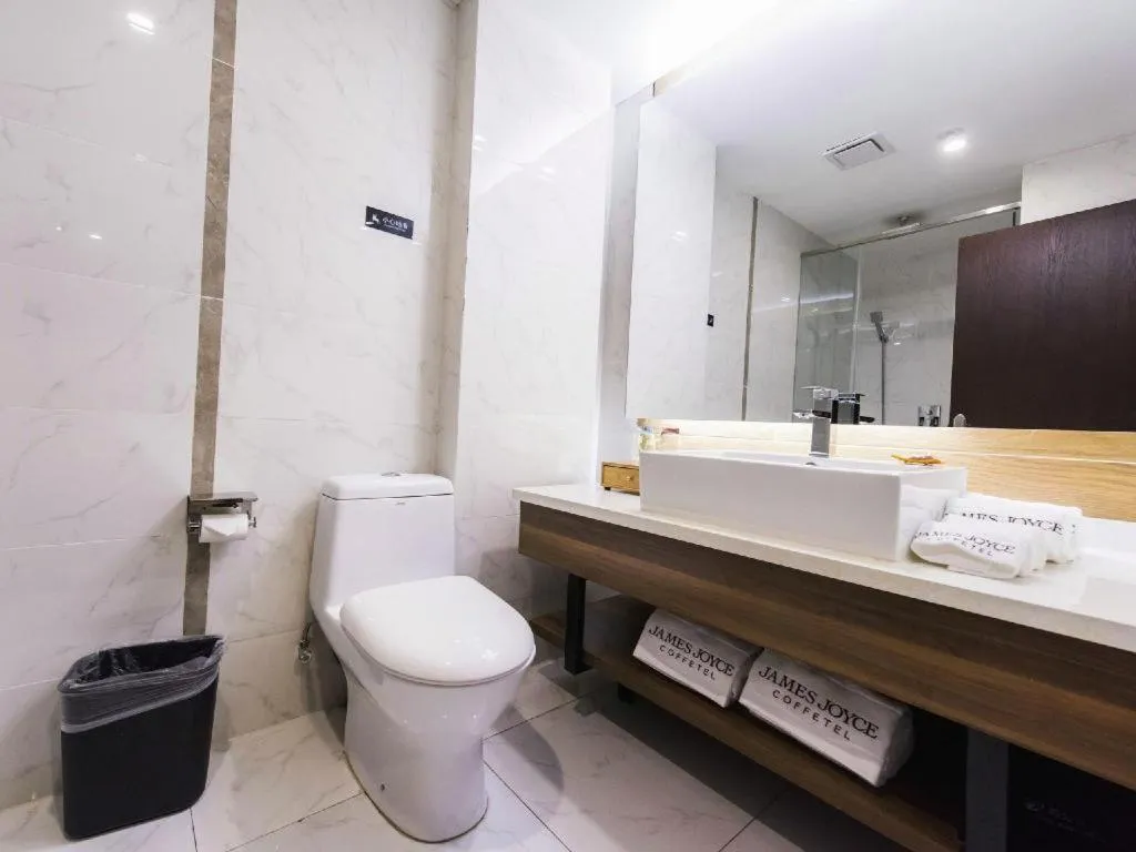 James Joyce Coffetel Jilin Railway Station Fortune Plaza