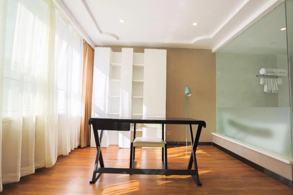 James Joyce Coffetel Jilin Railway Station Fortune Plaza