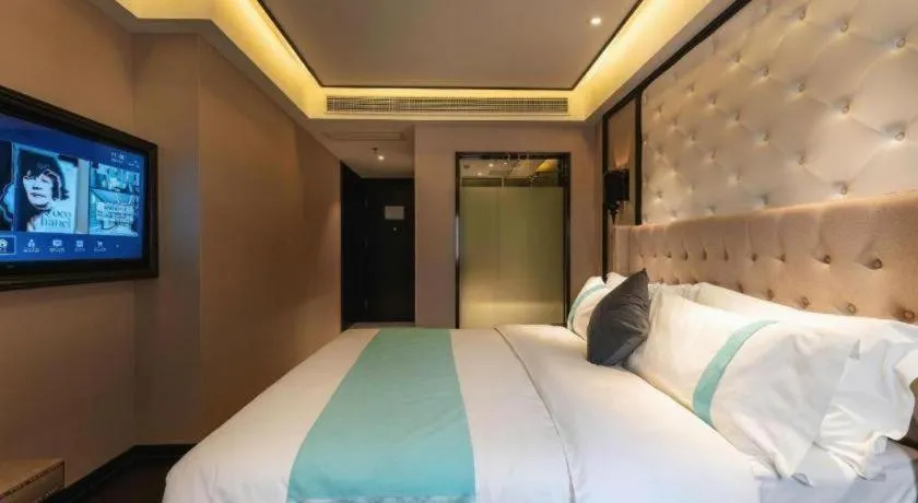 Bed in Xana Hotelle Tianjin Binjiang Road Heping Road Metro Station Quanyechang