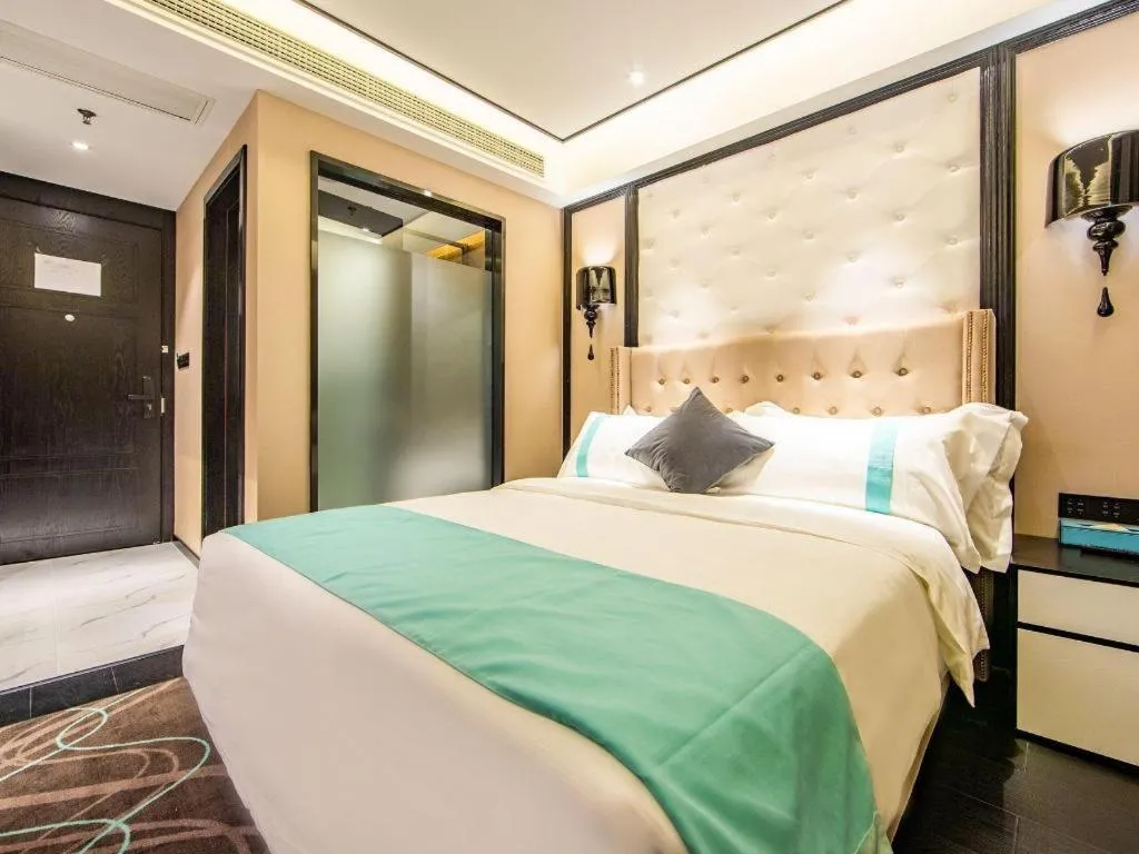 Bed in Xana Hotelle Tianjin Binjiang Road Heping Road Metro Station Quanyechang