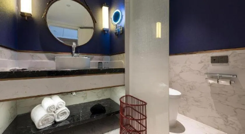 James Joyce Coffetel Harbin West High-speed Railway Station Wanda Plaza