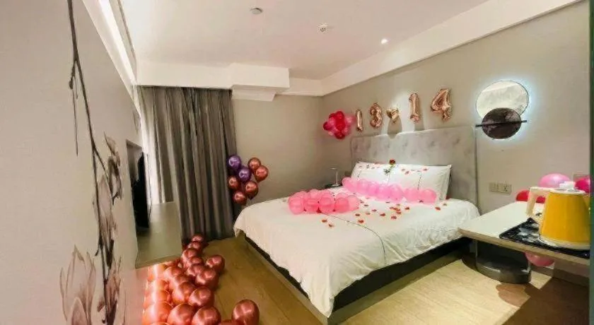 Bed in Magnotel Hotel Wuhan Jiangtan Lihuangpo Road Pedestrian Street