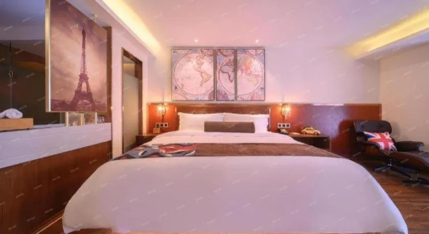 Bed in James Joyce Coffetel Wuhan Gutian Er Road Metro Station