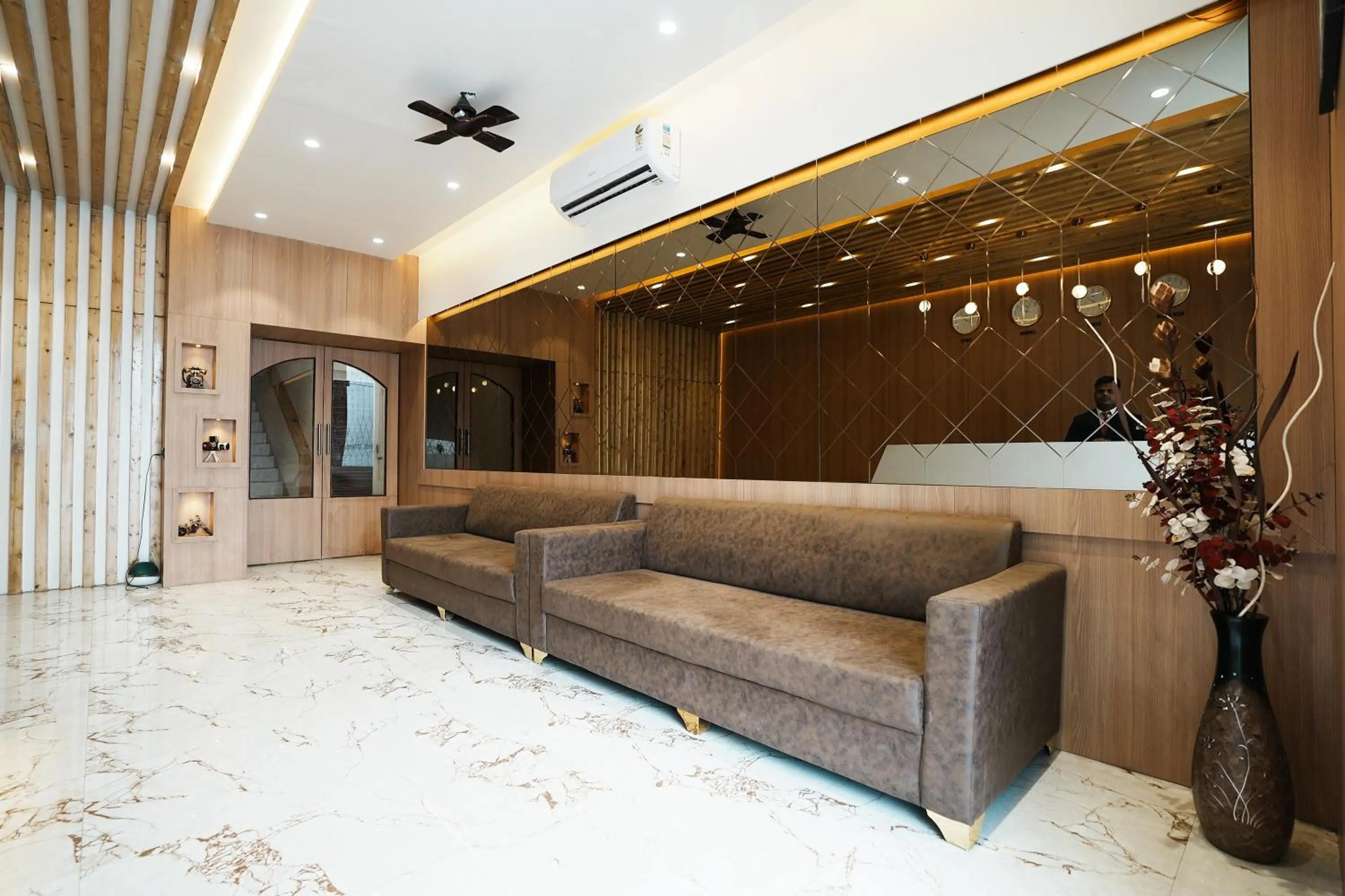 Lobby or reception in Madhav Residency Hotel & Banquet, Kalyan, Mumbai