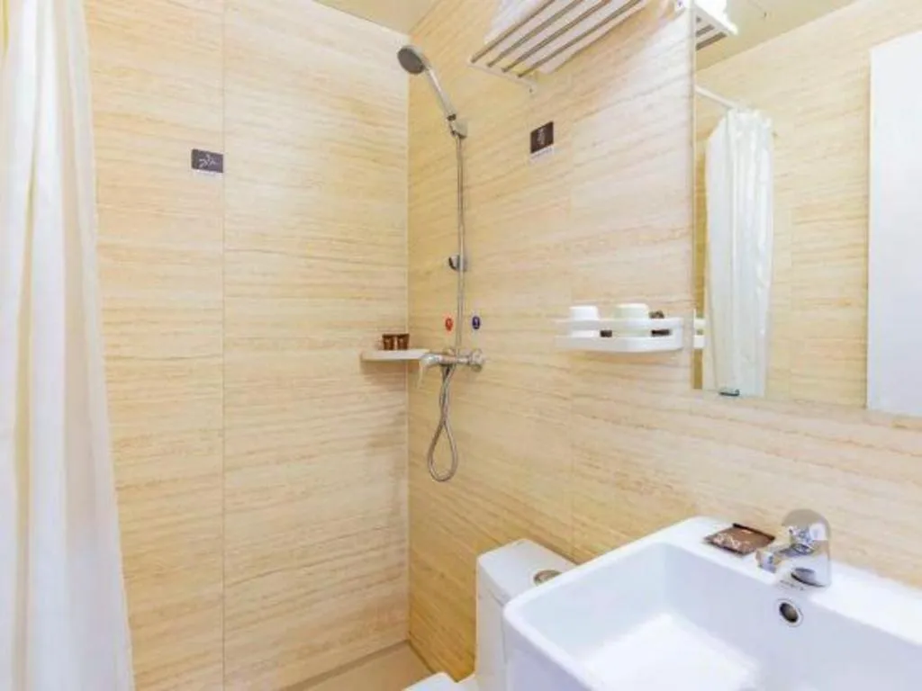 PAI Hotels Shijiazhuang Railway Station West Square