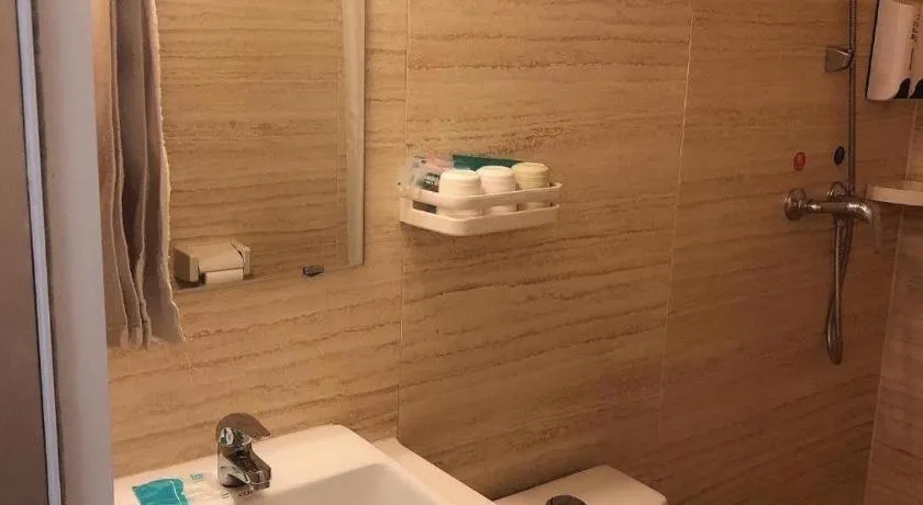 PAI Hotels Shijiazhuang Railway Station West Square