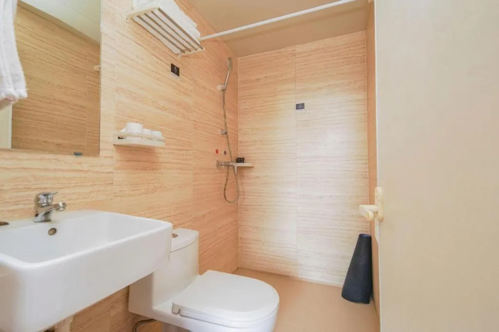 PAI Hotels Shijiazhuang Railway Station West Square