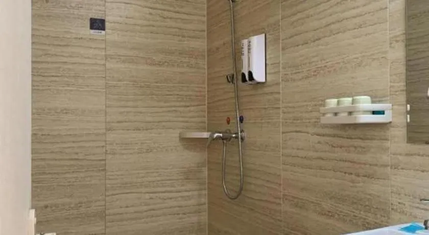 PAI Hotels Shijiazhuang Railway Station West Square