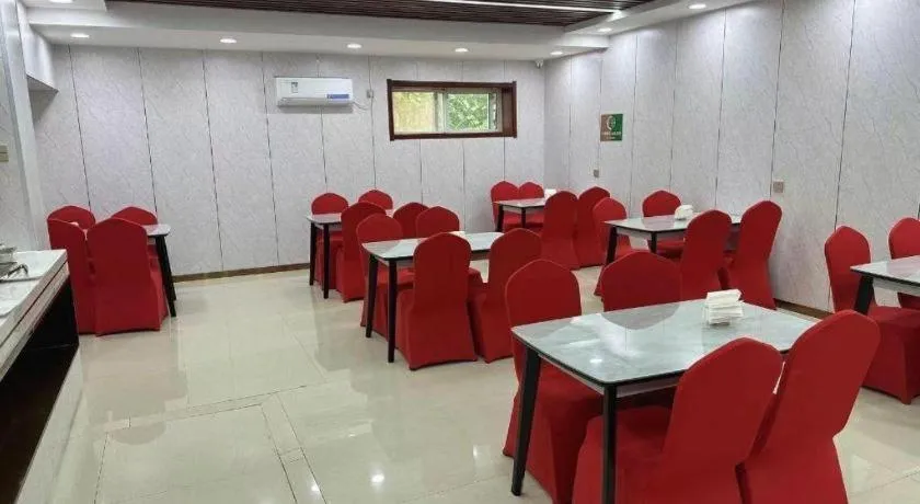 PAI Hotels Shijiazhuang Railway Station West Square