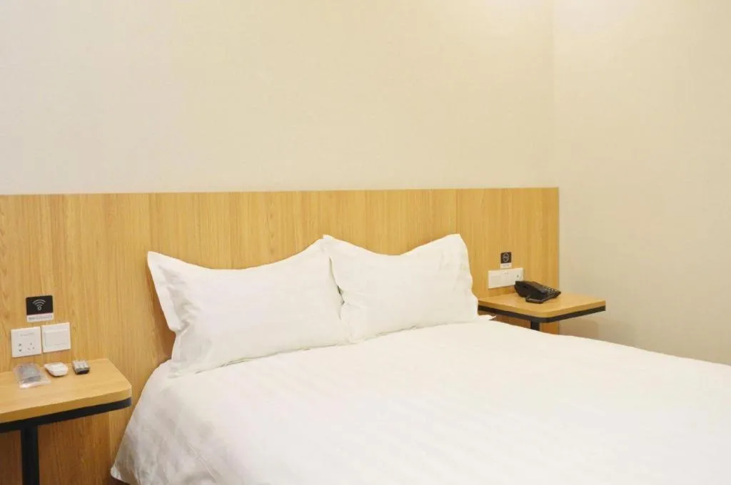Bed in PAI Hotels Shijiazhuang Railway Station West Square