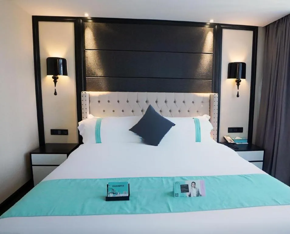 Bed in Xana Hotelle Tangshan North Railway Station