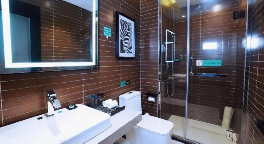 Xana Hotelle Tangshan North Railway Station