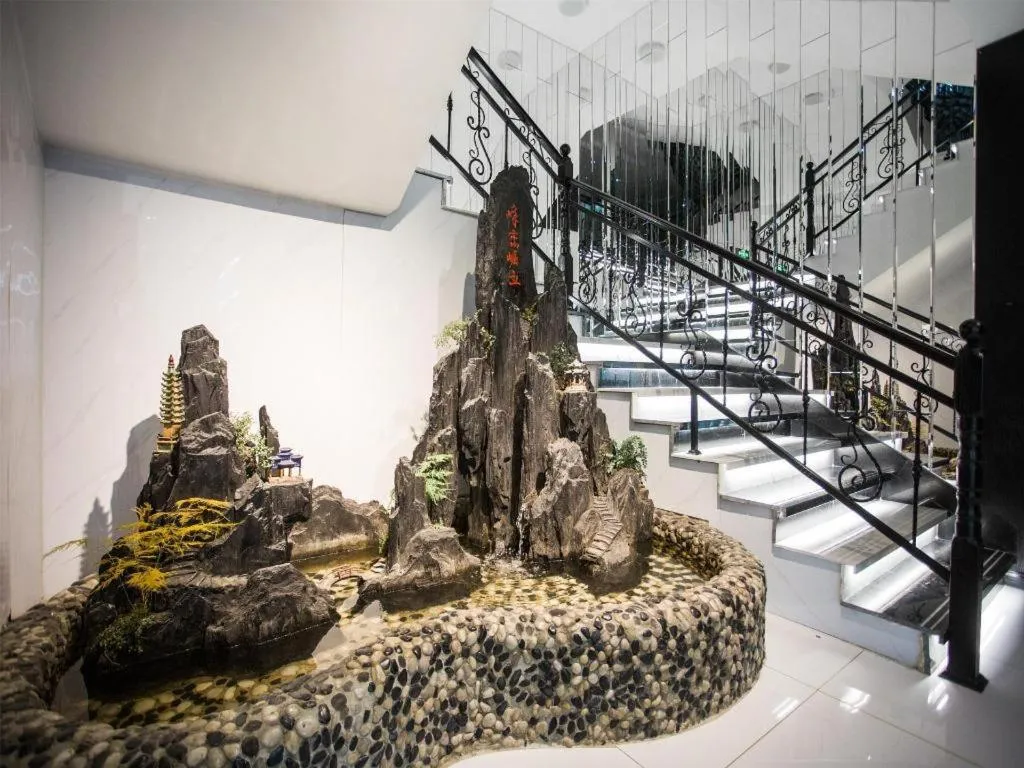 Xana Hotelle Tangshan North Railway Station