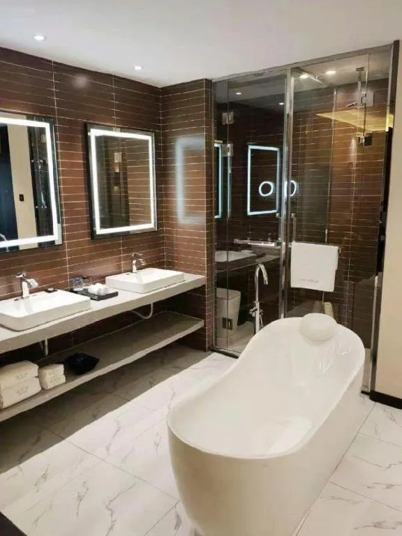 Xana Hotelle Tangshan North Railway Station