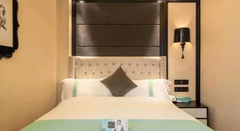 Bed in Xana Hotelle Tangshan North Railway Station