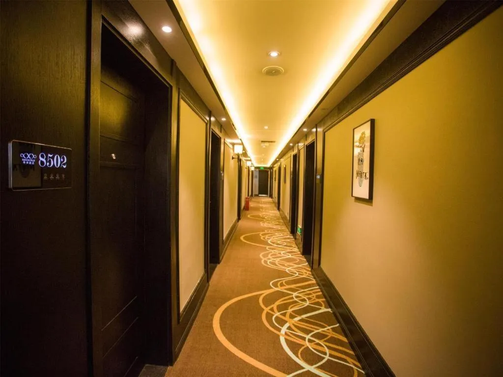 Xana Hotelle Tangshan North Railway Station