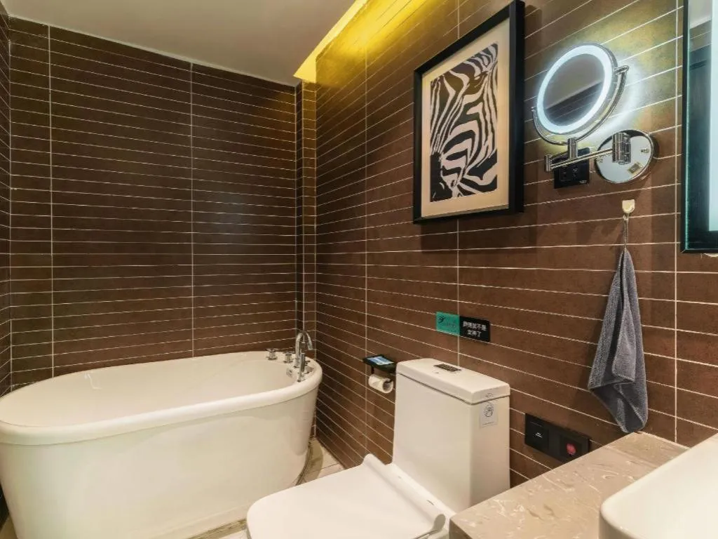 Xana Hotelle Tangshan North Railway Station