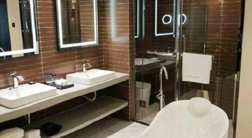 Xana Hotelle Tangshan North Railway Station