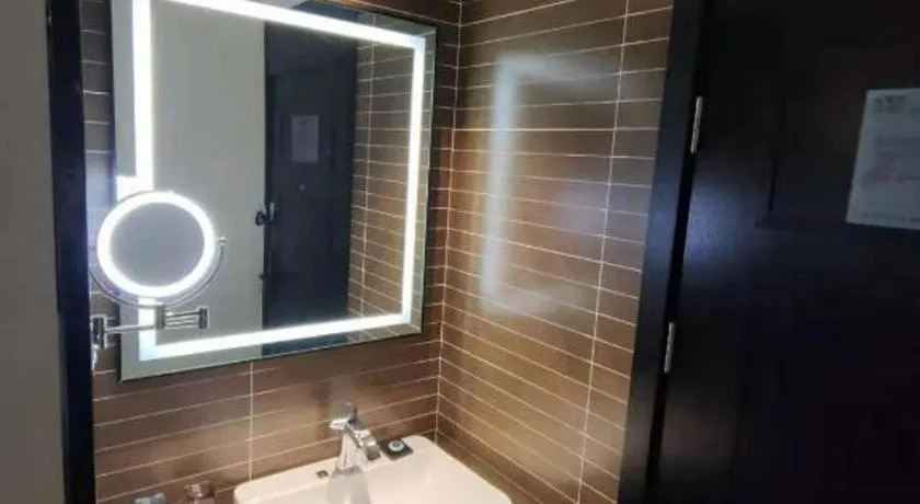 Xana Hotelle Tangshan North Railway Station