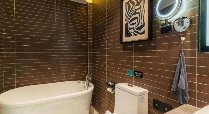 Xana Hotelle Tangshan North Railway Station