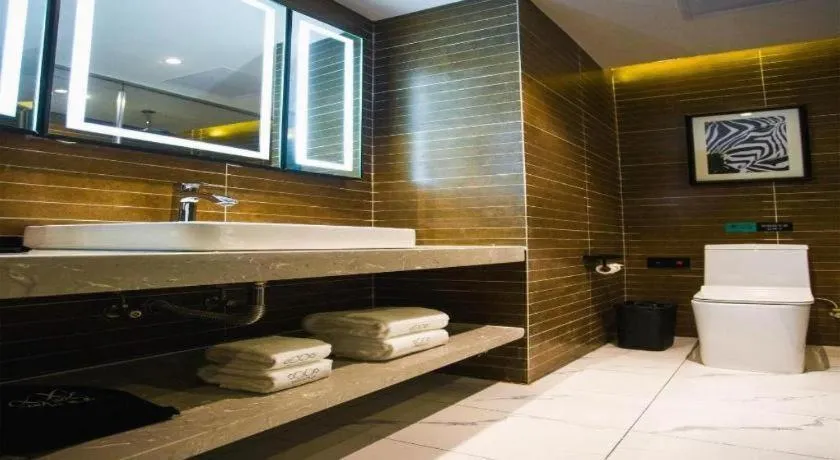 Xana Hotelle Tangshan North Railway Station