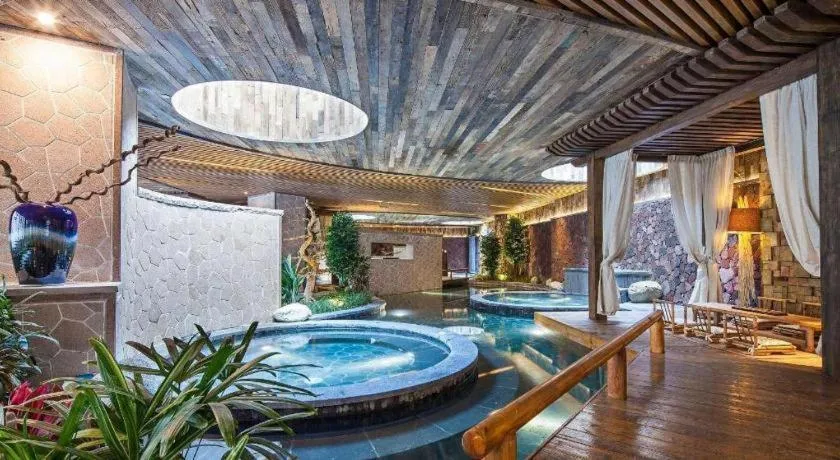 Ramada by Wyndham Guergou