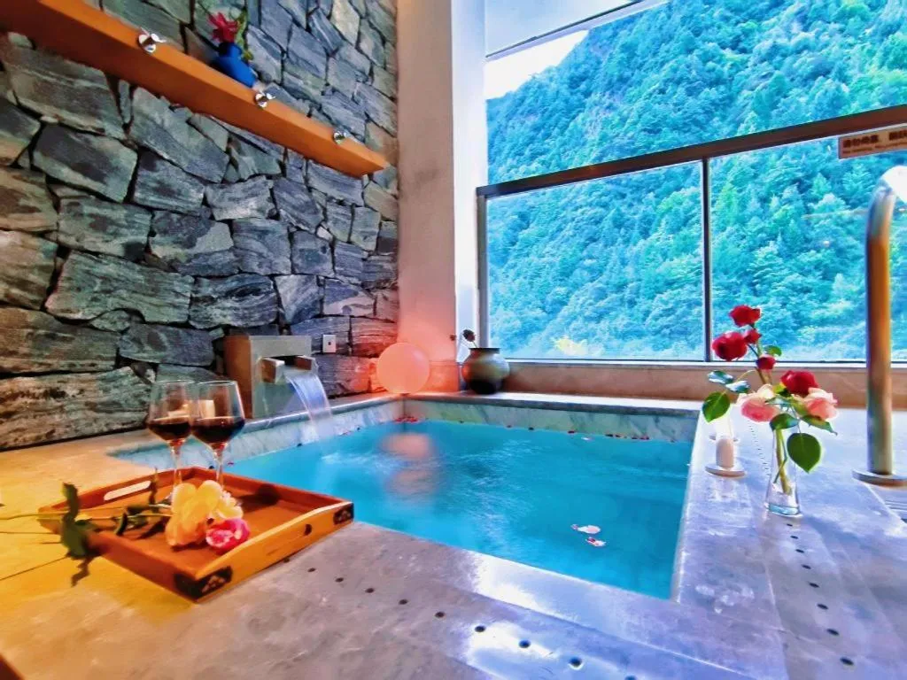 Ramada by Wyndham Guergou