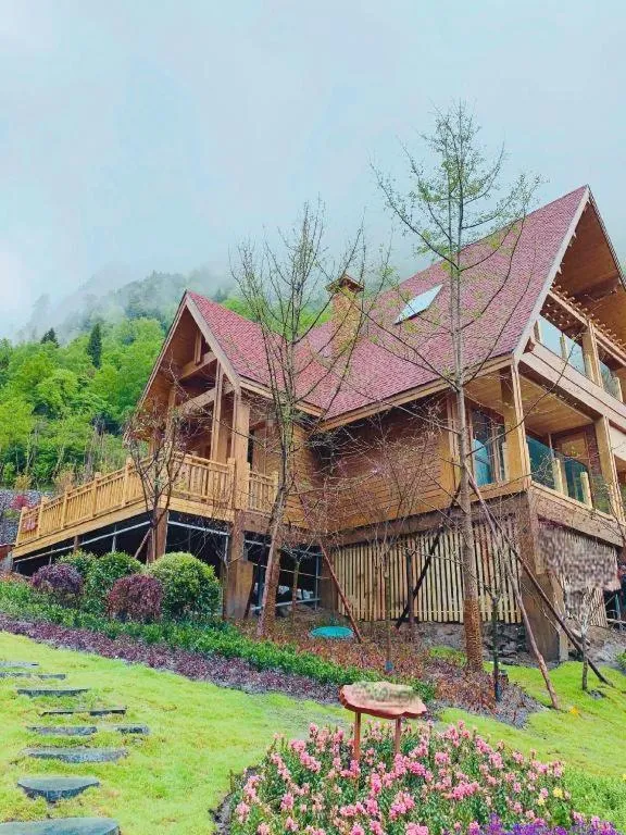 Ramada by Wyndham Guergou